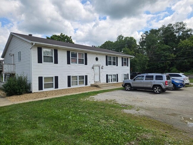 Building Photo - 100 Sunset Dr Unit B