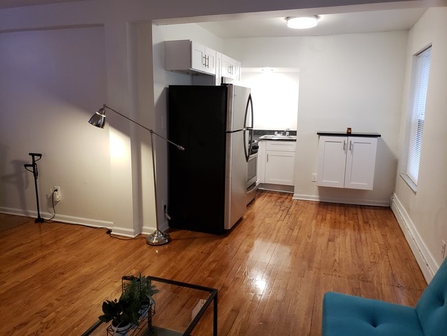 Photo - 550 Parkview