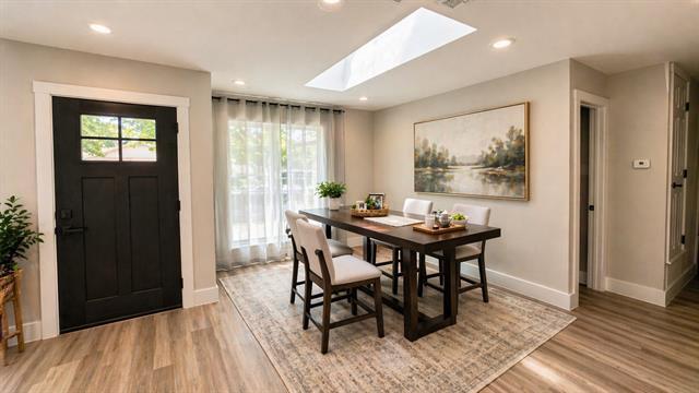 Photo - 2400 Bowling Green St