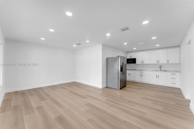 Photo - 17915 NW 43rd Ct Unidad A