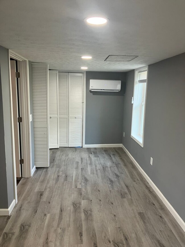 Photo - 701 W Walnut St Unit 701-2 W Walnut