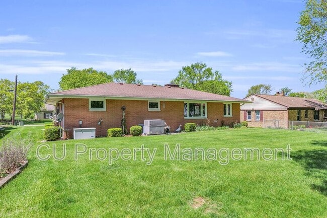 Photo - 1702 Golfview Dr