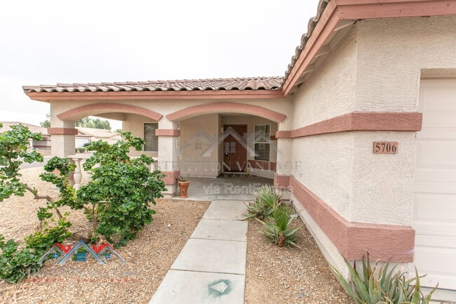 Photo - 5706 N 74th Dr