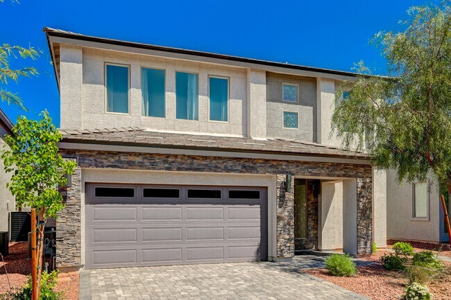 Photo - 630 Great River Ave