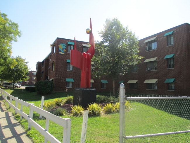 Front en esquina - The Arts Apartments at Music Hall