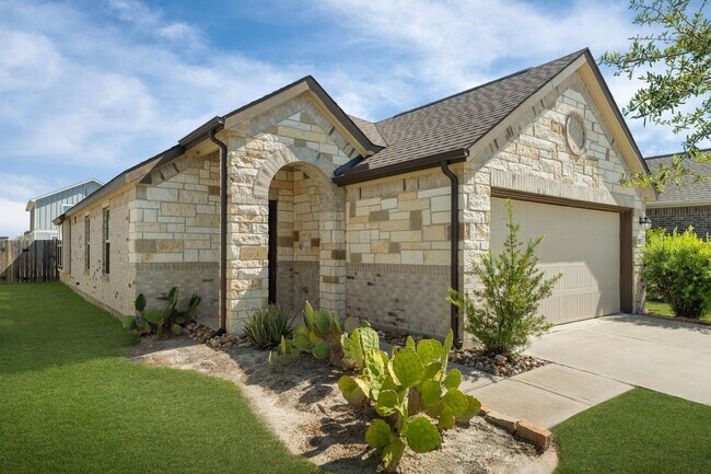 Photo - 25702 Bottlebrush Sedge St