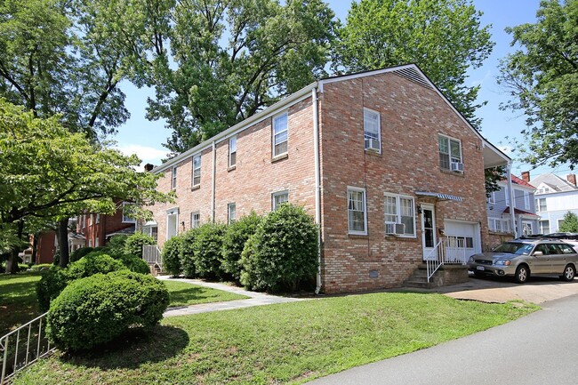 Photo - Walkable 1BR Off-Grounds UVA Apartment For 2026–2027 Academic year Unit Gordon Ave 1609 #3
