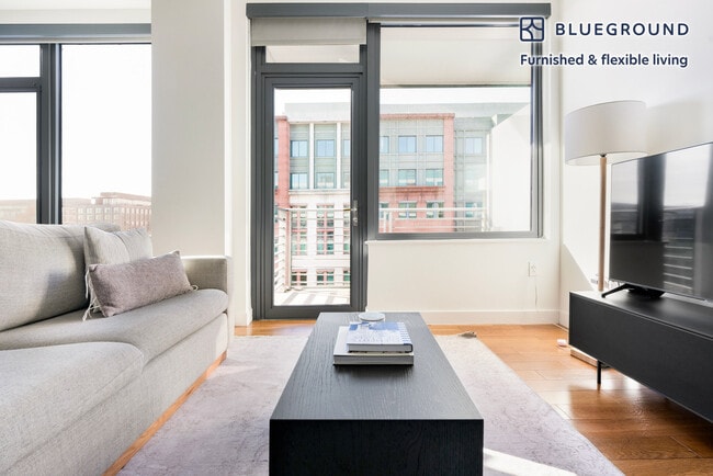 Photo - 1212 4th St SE Unidad SI FL7-ID932