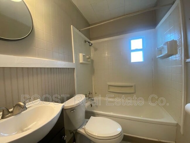 Photo - 1612 Mansfield Ave