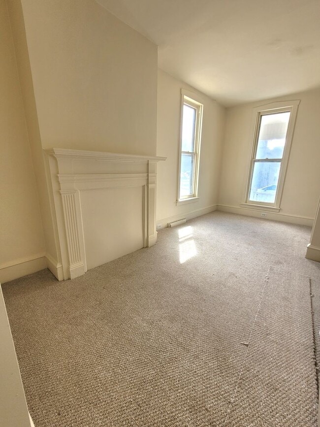 Photo - 86 E Franklin St Unidad First Floor