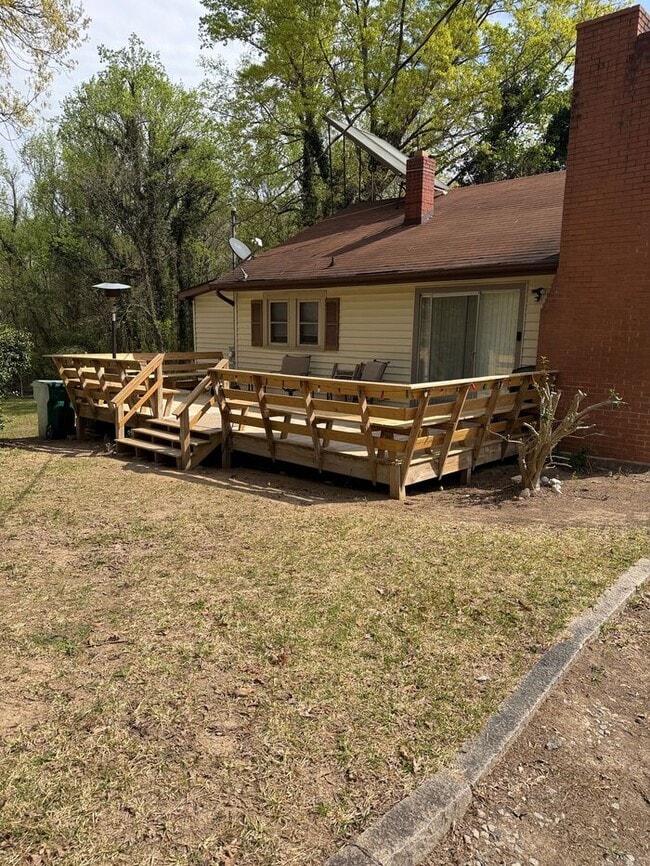 Photo - 3002 Cemetery Dr