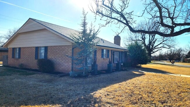 Photo - Beautiful 3 Bed 2 Bath Corner Lot