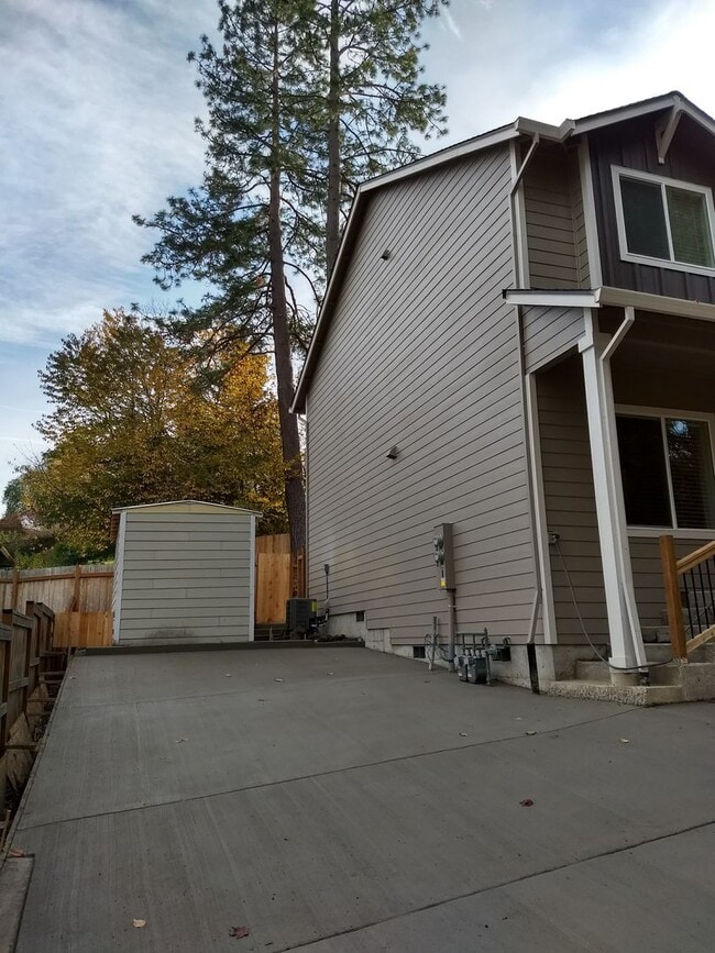 Photo - 15808 SW Division St