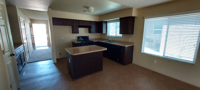 Building Photo - 7031 E 38th St Rental