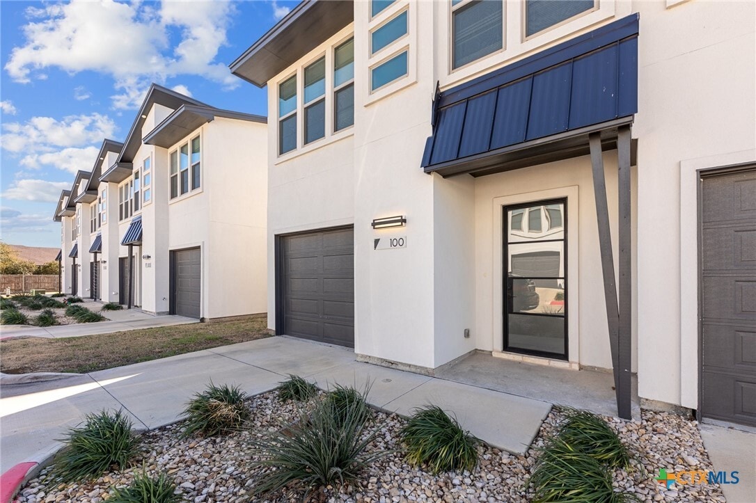 Photo - 6365 S 31st St