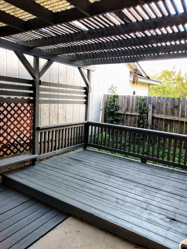 Photo - 4406 Knollchase