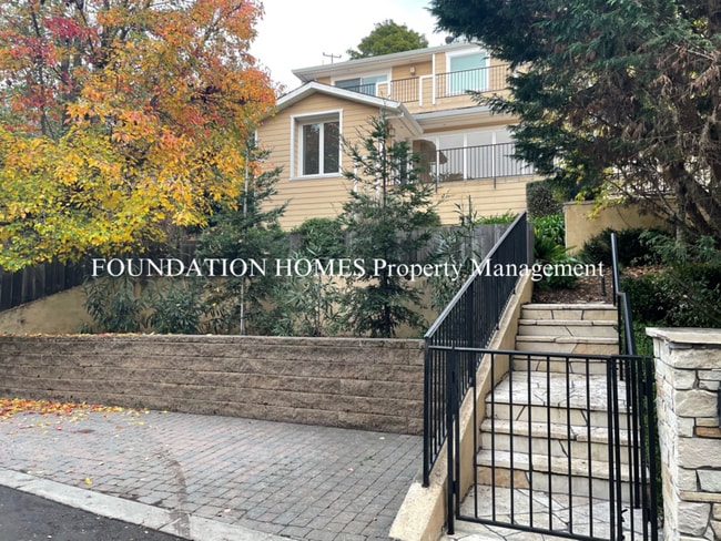 Photo - 56 N Knoll Rd