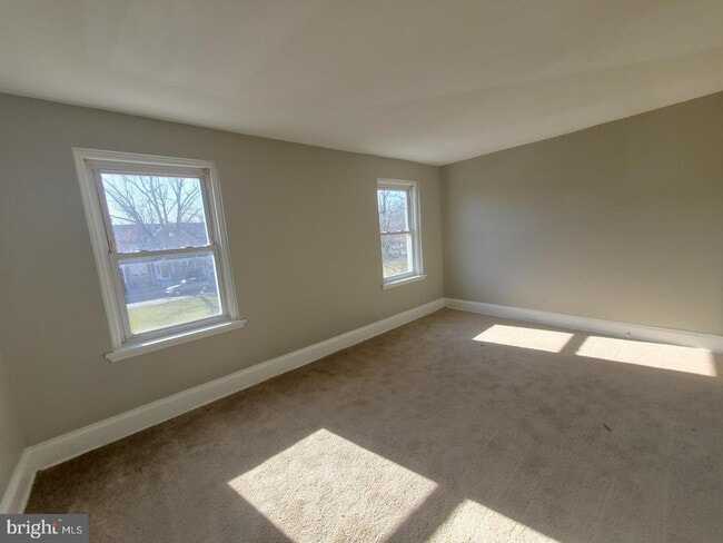 Photo - 2916 Yorkship Rd