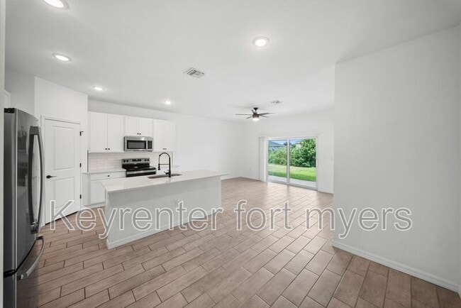 Photo - 713/715 Homer ave S