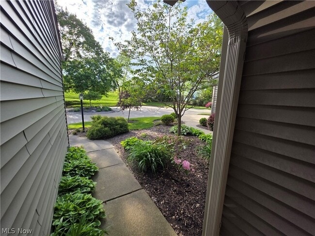 Photo - 29 Lethbridge Ln