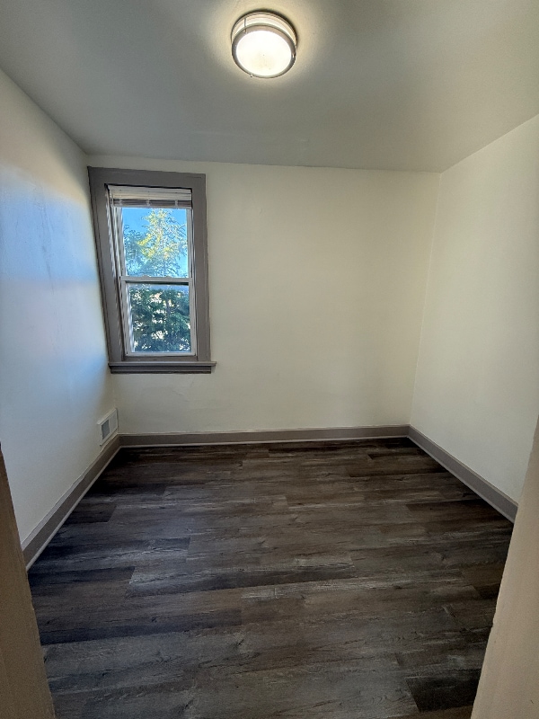 Photo - 1342 W 69th St Unit 4