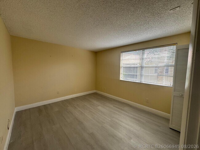 1241 SW 46th Ave Unit 1008