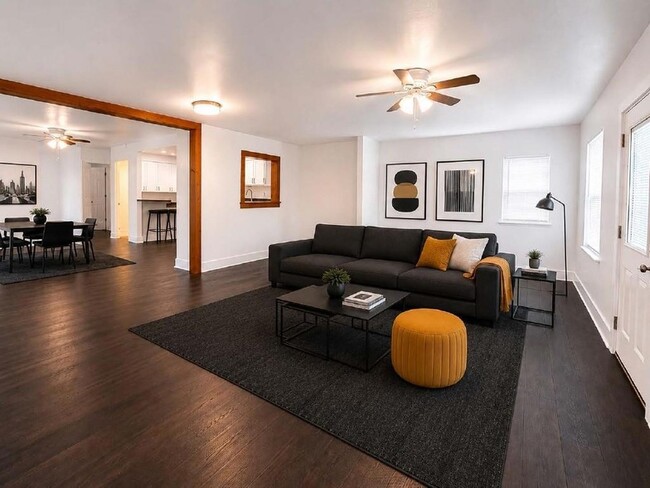 Photo - 610 Gunter St