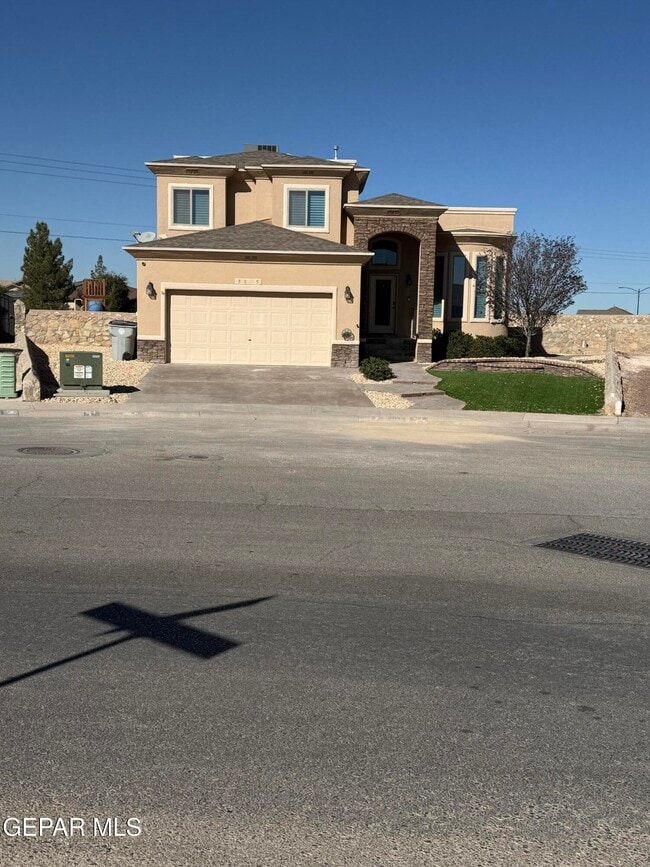 Photo - 3045 Woodhead