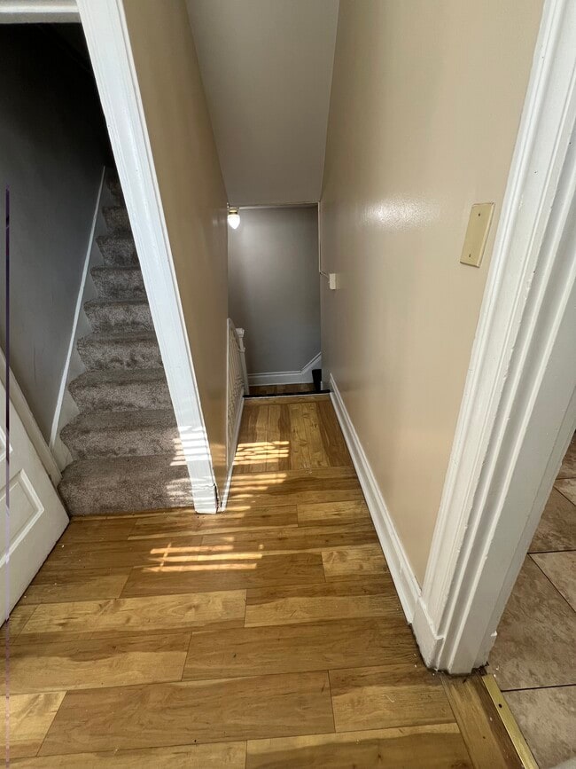 Aterrizaje - 5108 Silver St Unidad 2