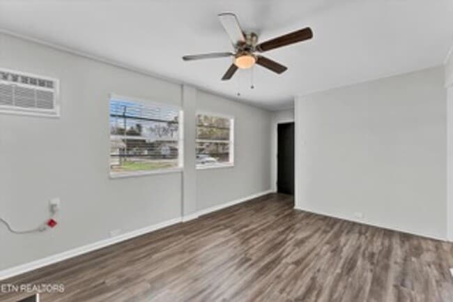 Photo - 217 W Fairview Rd