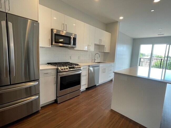 Photo - 205 Maverick St Unidad 413 Rental