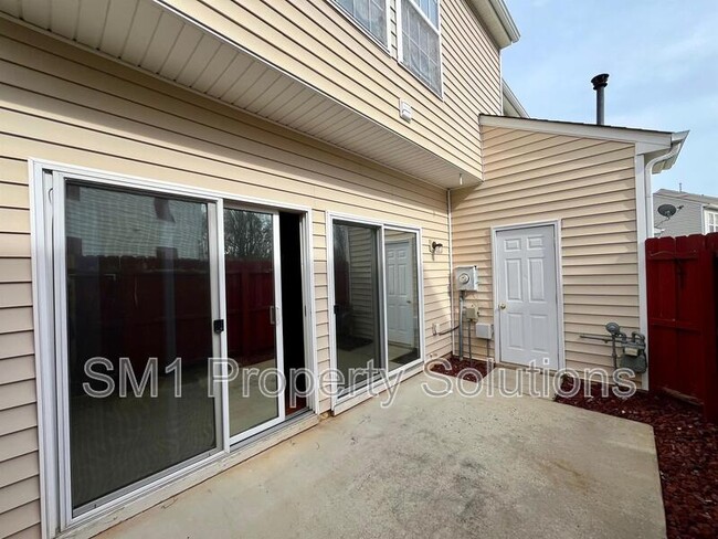 Photo - 3928 Elizabeth Glen Way