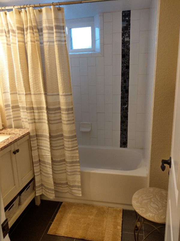 Photo - 3080 Magnolia St