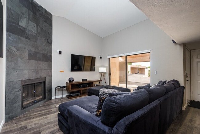 Photo - 2041 N 87th Way Unidad ID1255477P