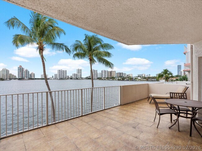 Photo - 18260 N Bay Rd Unit 304