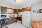 2BR, 1BA - 870SF - The Extended Stay - Kitchen