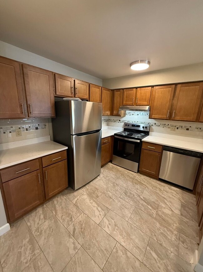 Photo - Renovated Private Entry 2 Bedroom Apartment Available! Unit 16633 -  #8