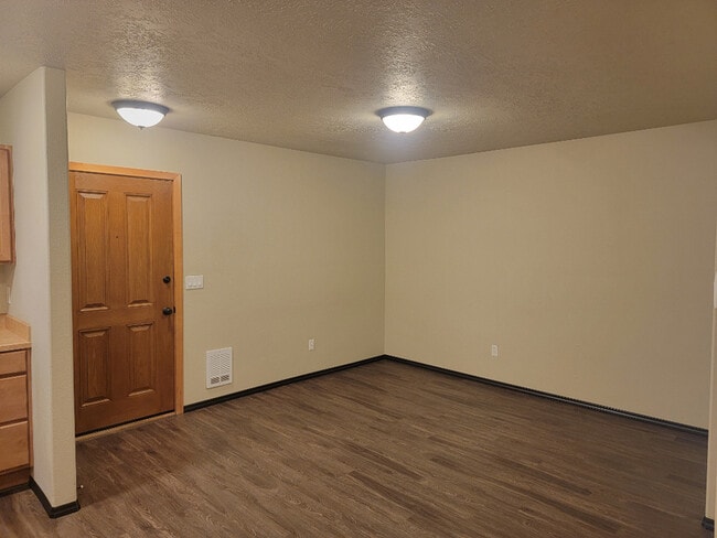 Photo - 502 SW Evergreen Ave Unit 204