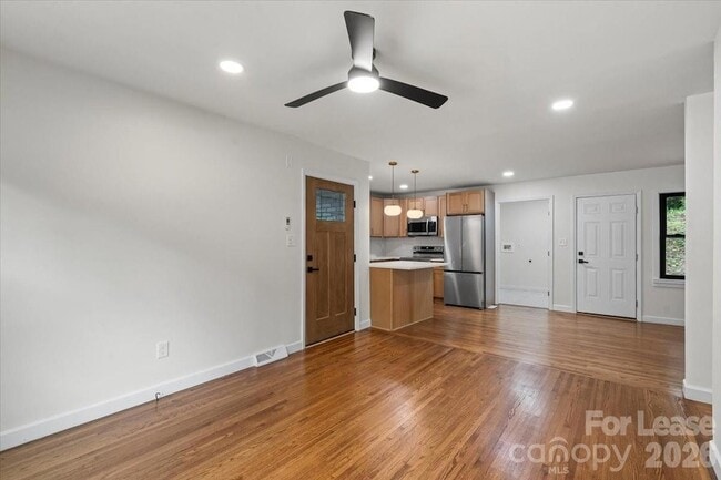 Photo - 2430 Dora Dr