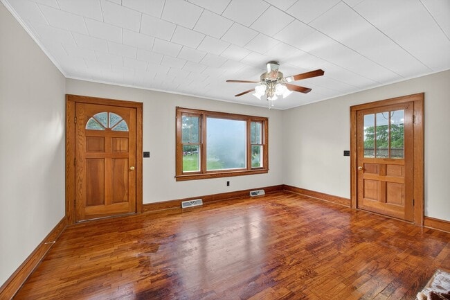 Photo - 2 Bedroom, 1 Bathroom House in Madison!