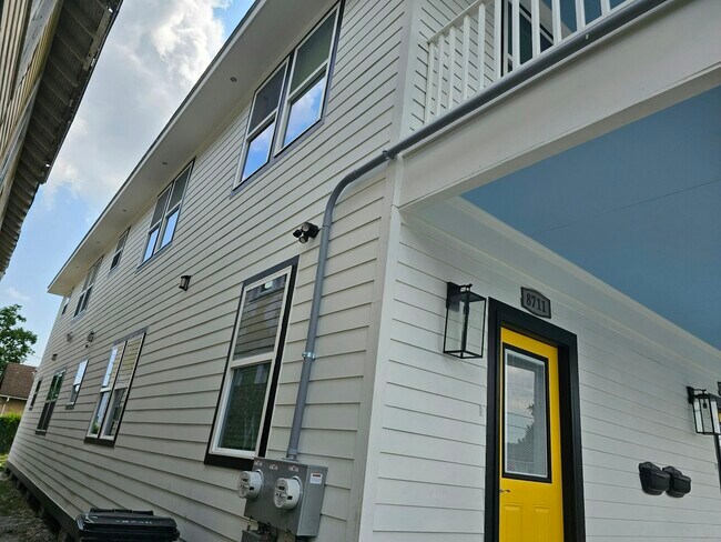 Photo - 8709 Apricot St