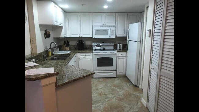Photo - 500 Crestwood Ct N Unit 2