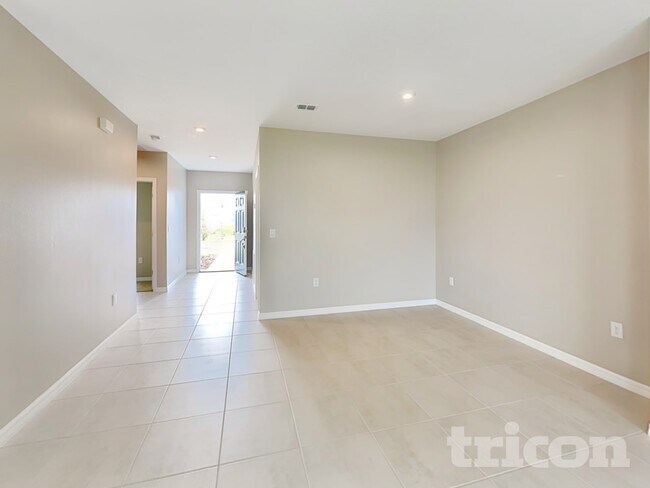 Photo - 212 Garnet Ave