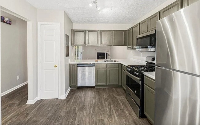 Photo - 5910 Hampton Ct