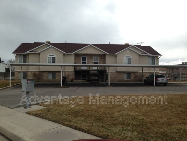 Building Photo - 621 N 1570 W
