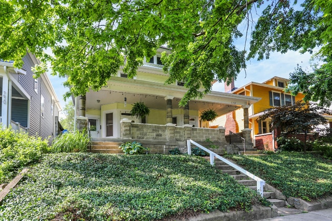 Building Photo - 1427 Sturm Ave Rental