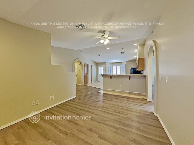 Photo - 3001 E Danbury Rd