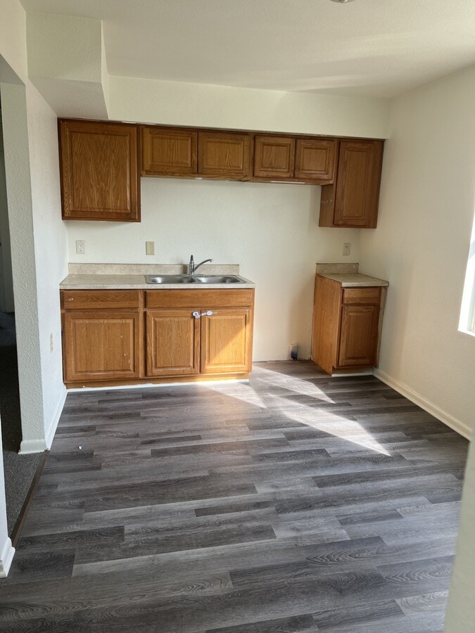 Photo - 4614 W Stark st