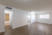 2 habitaciones, 1 baño, 936 pies cuadrados, comedor
