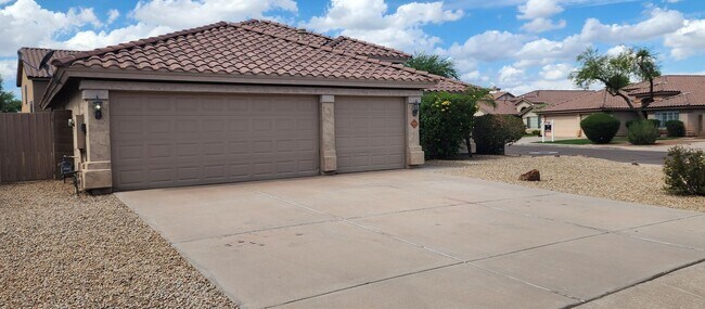 Photo - 4 Bedroom Home in the Silverhawke Communit...